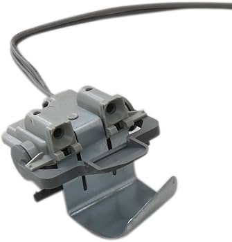 ちーやま MA Kawasaki ZX4RR, has the genuine seat cowl, R&G tail tidy. Covered