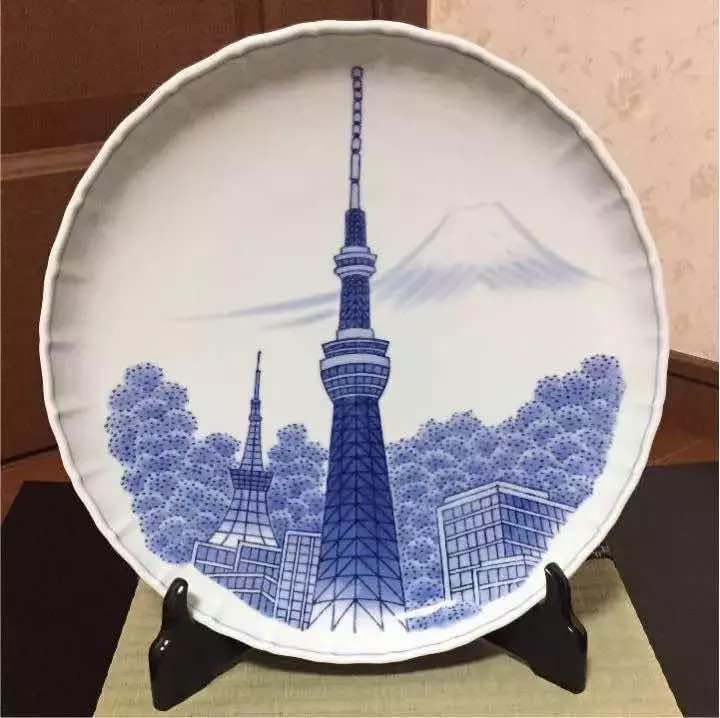 有田焼 崋山美右ェ門 215年記念 東京スカイツリー東京タワー富士山 飾り皿 有田焼 崋山美右ェ門 215年記念 東京スカイツリー東京タワー富士山 飾り
