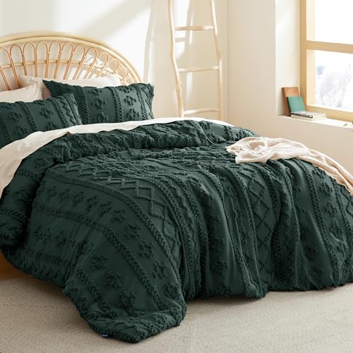 Bedsure Tufted Boho Comforter Set Queen Size - Emerald Green Boho Bed Set, GentleSoft™ 3 Pieces Farmhouse Shabby Chic Embroidery Bedding, Gifts for Woman, Soft Jacquard Queen Comforter for All Seasons