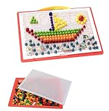 Stimola Creatività, Logica e Coordinazione Mano Occhio: Il mosaico con chiodini è uno dei giochi educativi più apprezzati perché aiuta i bambini a sviluppare motricità fine, coordinazione mano occhio, riconoscimento dei colori e capacità logiche. Inserire i pioli nella tavoletta forata richiede concentrazione e precisione, favorendo lo sviluppo delle abilità cognitive in modo divertente. Questo gioco creativo con chiodini è perfetto per attività educative e didattiche che stimolano la fantasia e la capacità di costruire immagini e schemi colorati.