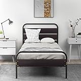 ☆Tragfähigkeit und Stauraum.Der Hauptteil dieses Bettes ist ein Metallrahmen, und das Kopf- und Fußteil sind mit Kiefernlatten ausgestattet.Der starke Metallrahmen bietet mehr Möglichkeiten zur Tragfähigkeit.Und unter dem Bettbrett ist genügend Platz für die Aufbewahrung.