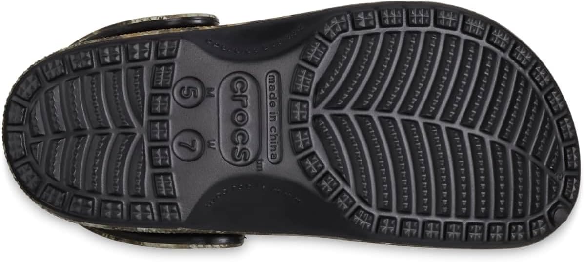Crocs Unisex-Adult Classic Realtree Clog, Multi APX, 9 Women/7 Men