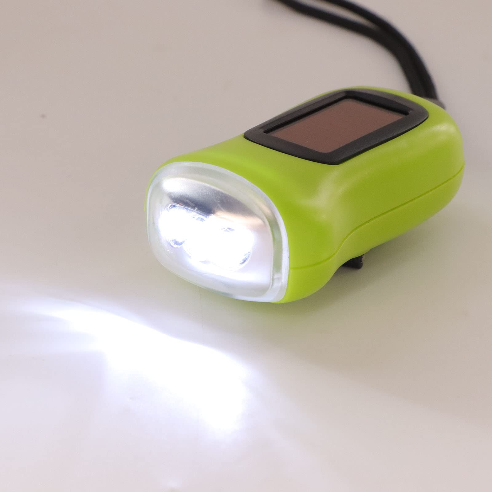 SEANCHEER Hand Crank & Solar Powered Emergency LED Flashlight With Carabiner - Green