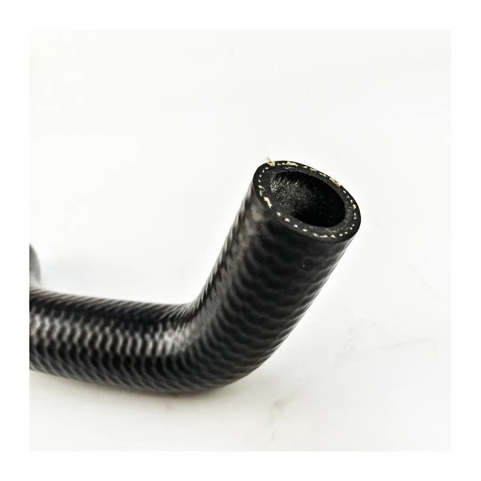 Tubo flessibile di raffreddamento del motore dell' A2465010458 Acqua refrigerante per tubo per Gomma per Per A/B/CLA/GLA