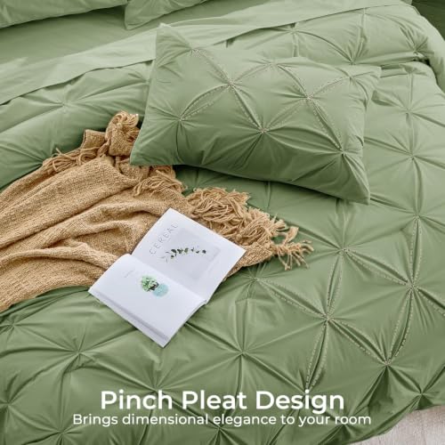 Image of Sasttie Full Size Comforter Set, 7-Piece Bed in a Bag Double, Pintuck Bedding Set for All Season, Includes Comforter, Flat Sheet, Fitted Sheet, Pillowcases and Pillowshams, Pale Green