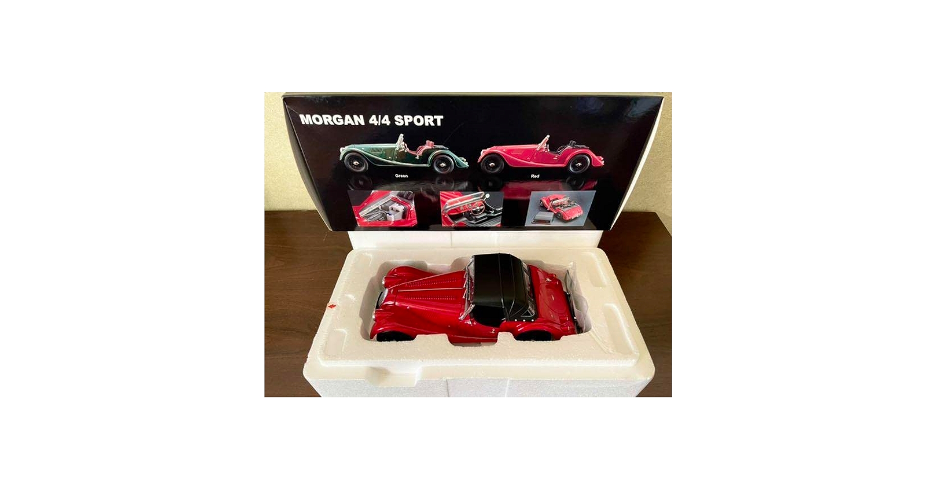 Amazon.co.jp: 1/18 京商モーガン 4/4 SPORTS 2008 RED : おもちゃ
