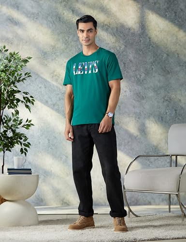 Image of Levi's Men's Solid Oversized Fit T-Shirt