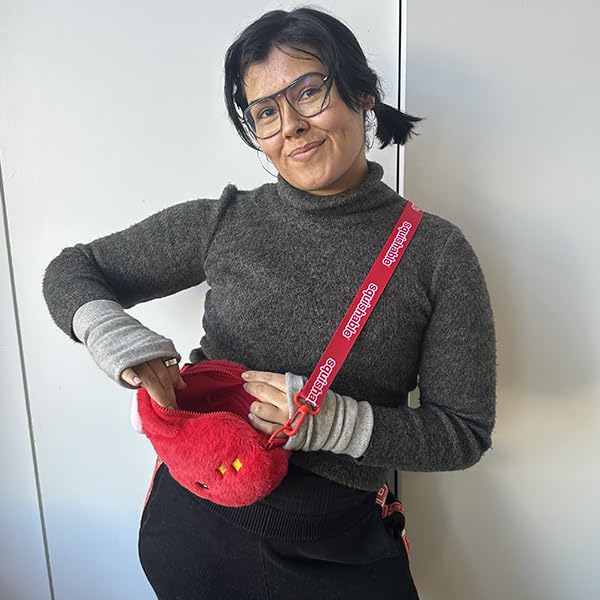 Squishable / Heart Fuzzy Crossbody Bag4