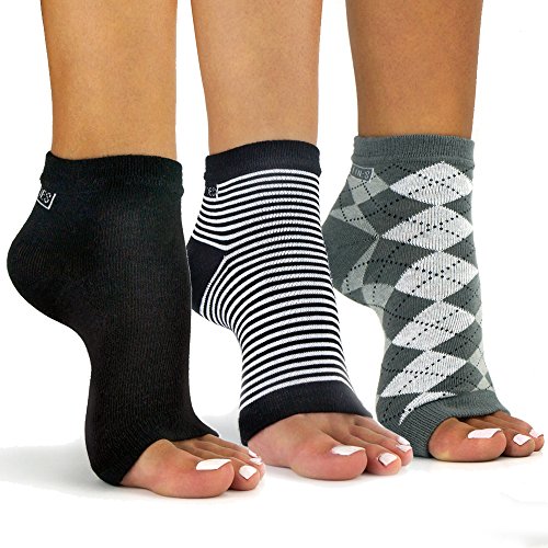 Freetoes Toeless Socks- 3 Pairs.1-Black, 1-Argyle, 1 Stripe, Black, Gray, White, One Size
