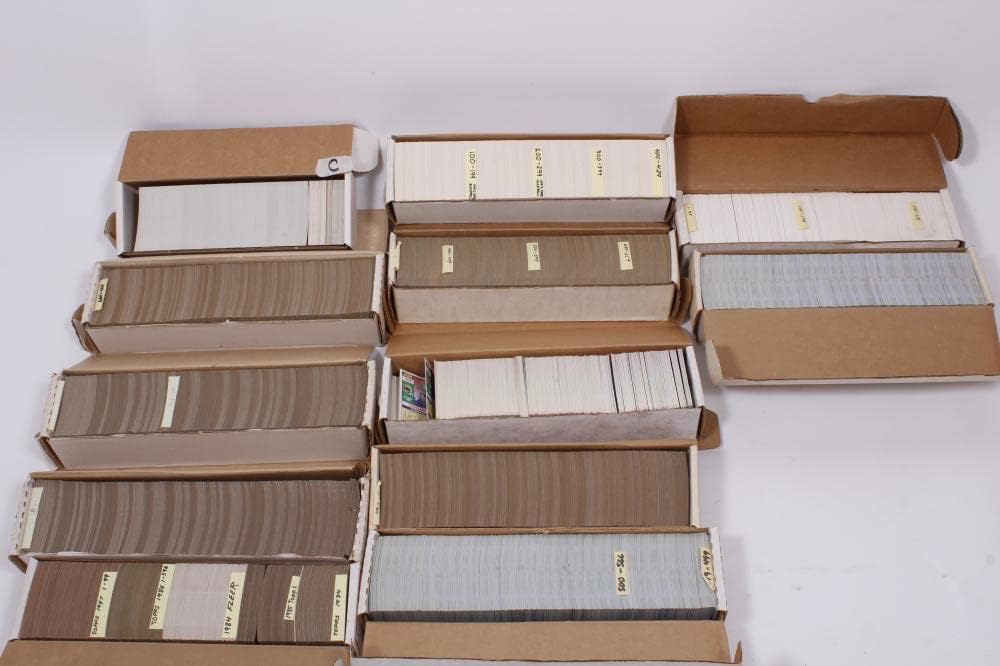 Generic Lot of 800 Assorted Sports Cards 1980's - Today Starter Collection (Baseball, Basketball, Football, Hockey)