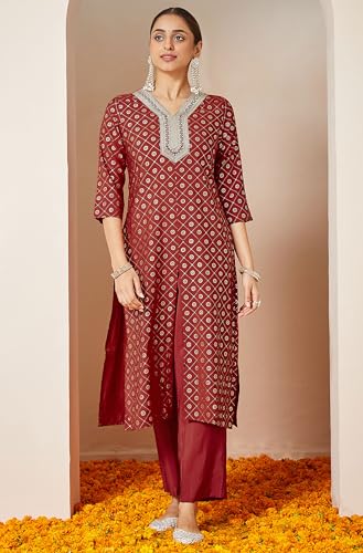 Image of Janasya Women's Maroon Chanderi Silk Embellished Gold Printed Front Slit Kurta Pant Set
