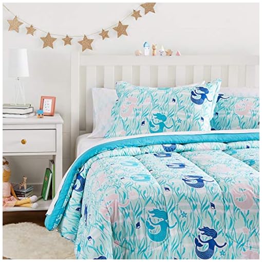 Amazon Basics Kids Easy-Wash Microfiber Bed-in-a-Bag Bedding Set