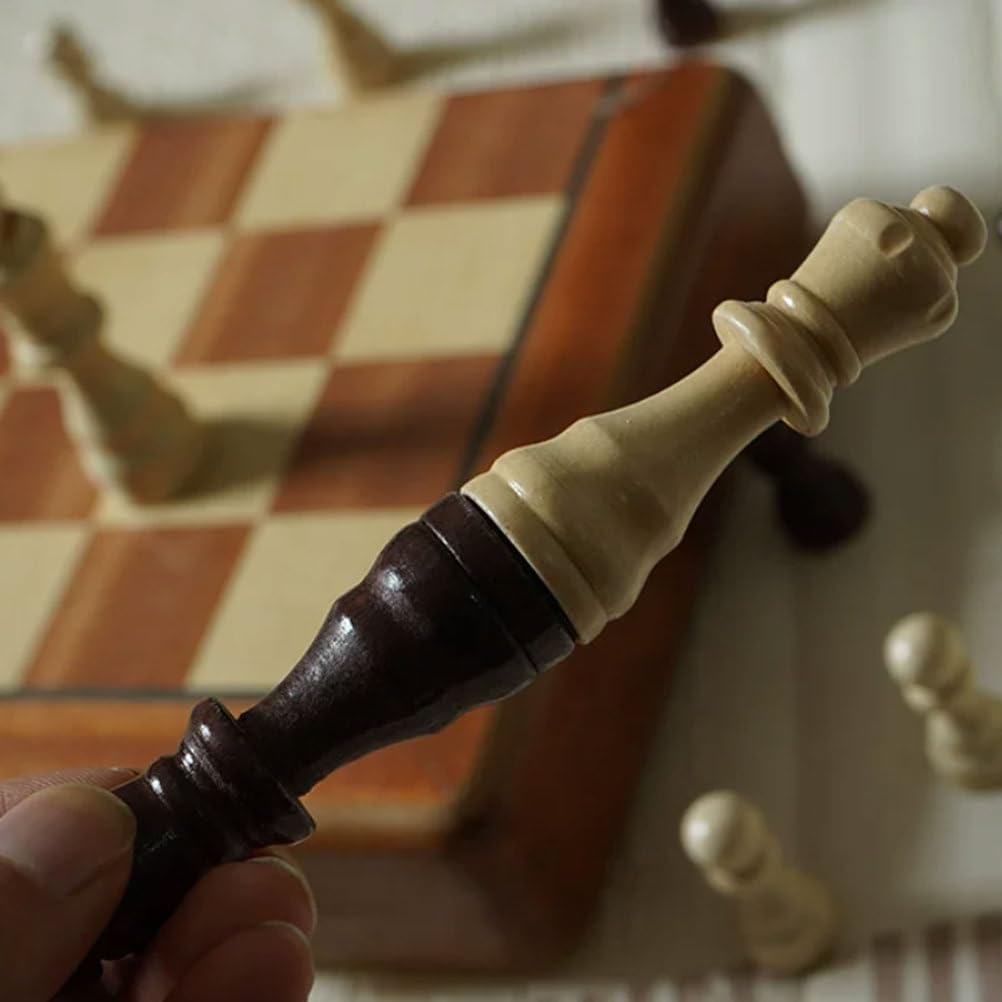 Drewniany magnetyczny zestaw szachowy Montessori | Premium drewniana składana szachownica z pudełkiem do przechowywania, przenośny międzynarodowy zestaw do gry w szachy