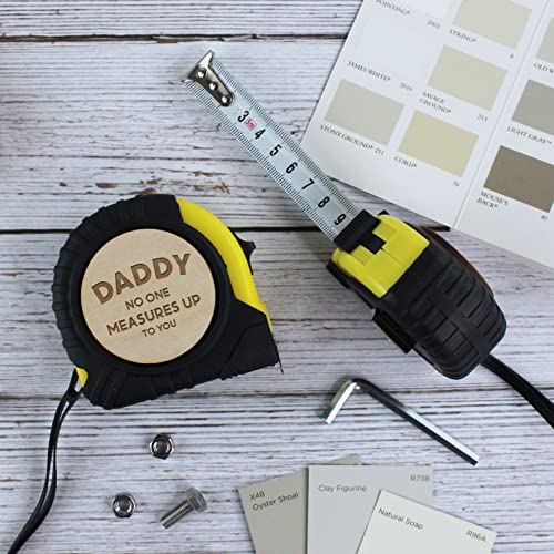eBuyGB Personalised Tape Measure No One Measures Up To You DIY Tools Father's Day for Dad, Grandad - 7.5 Metres
