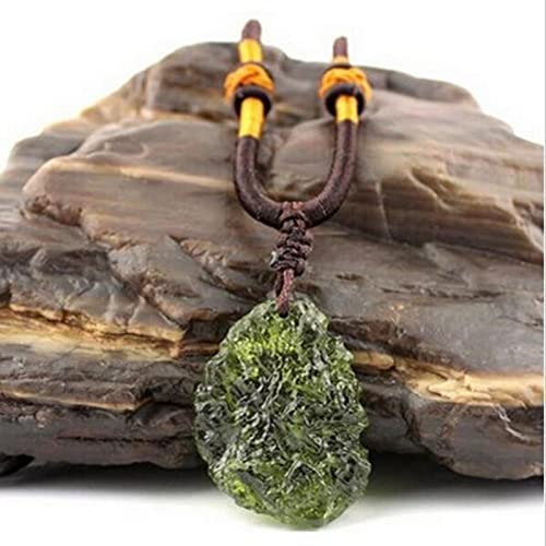 Pendentif aérolite verte TQHGM, une pierre de cristal naturelle unique à offrir