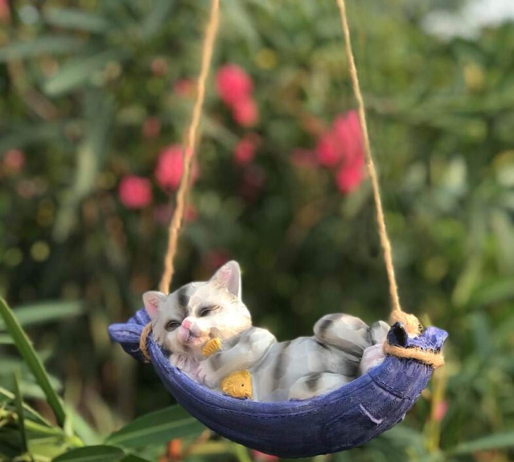 Pendentif de jardin chat couché pour décorer vos arbres et terrasses