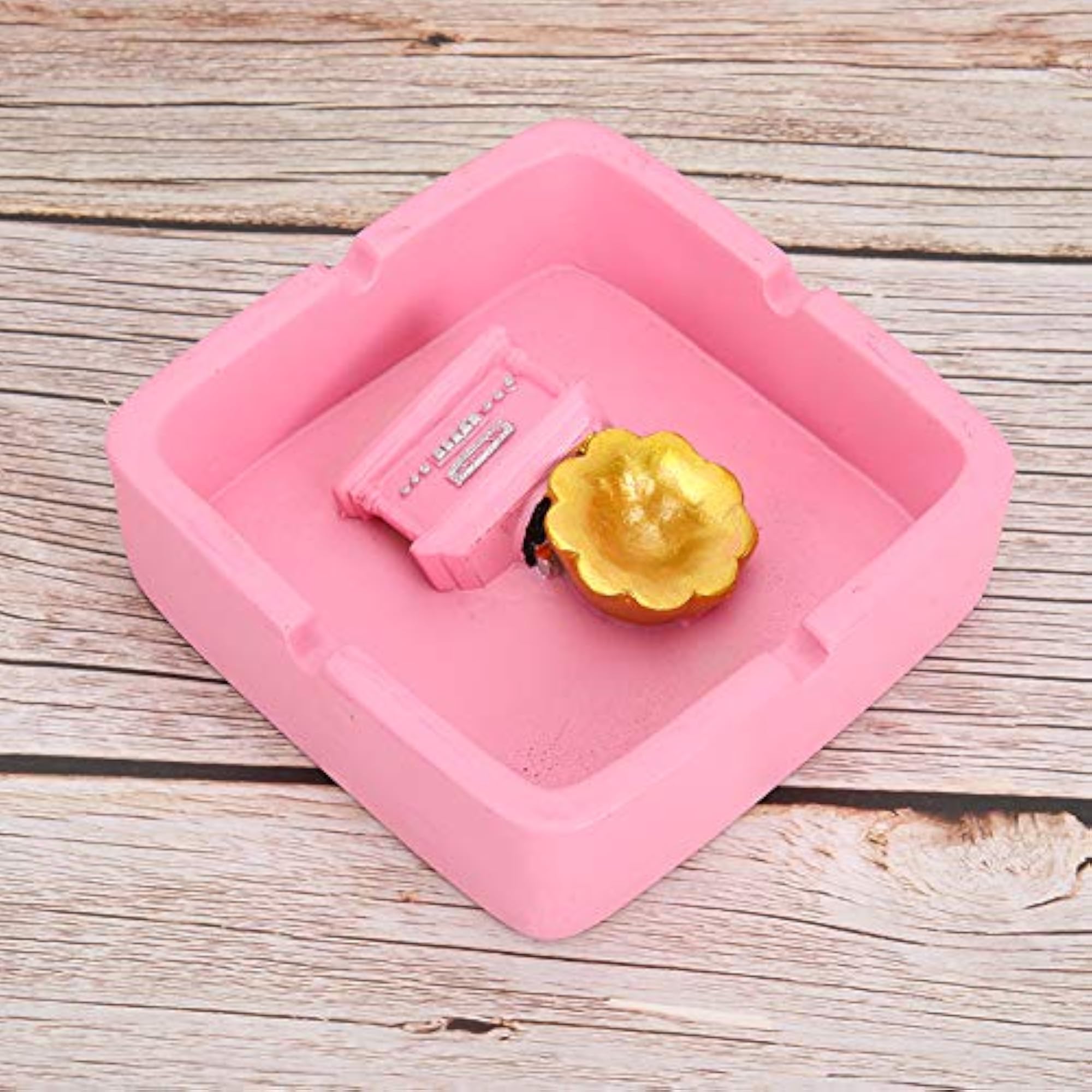 Phonograph Resin Ashtray for Home and Office Use