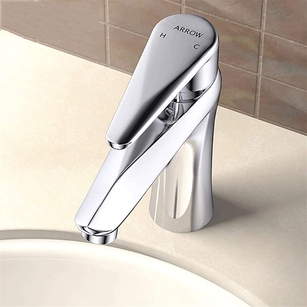 Robinetterie eau chaude et froide pour une décoration de salle de bain chic