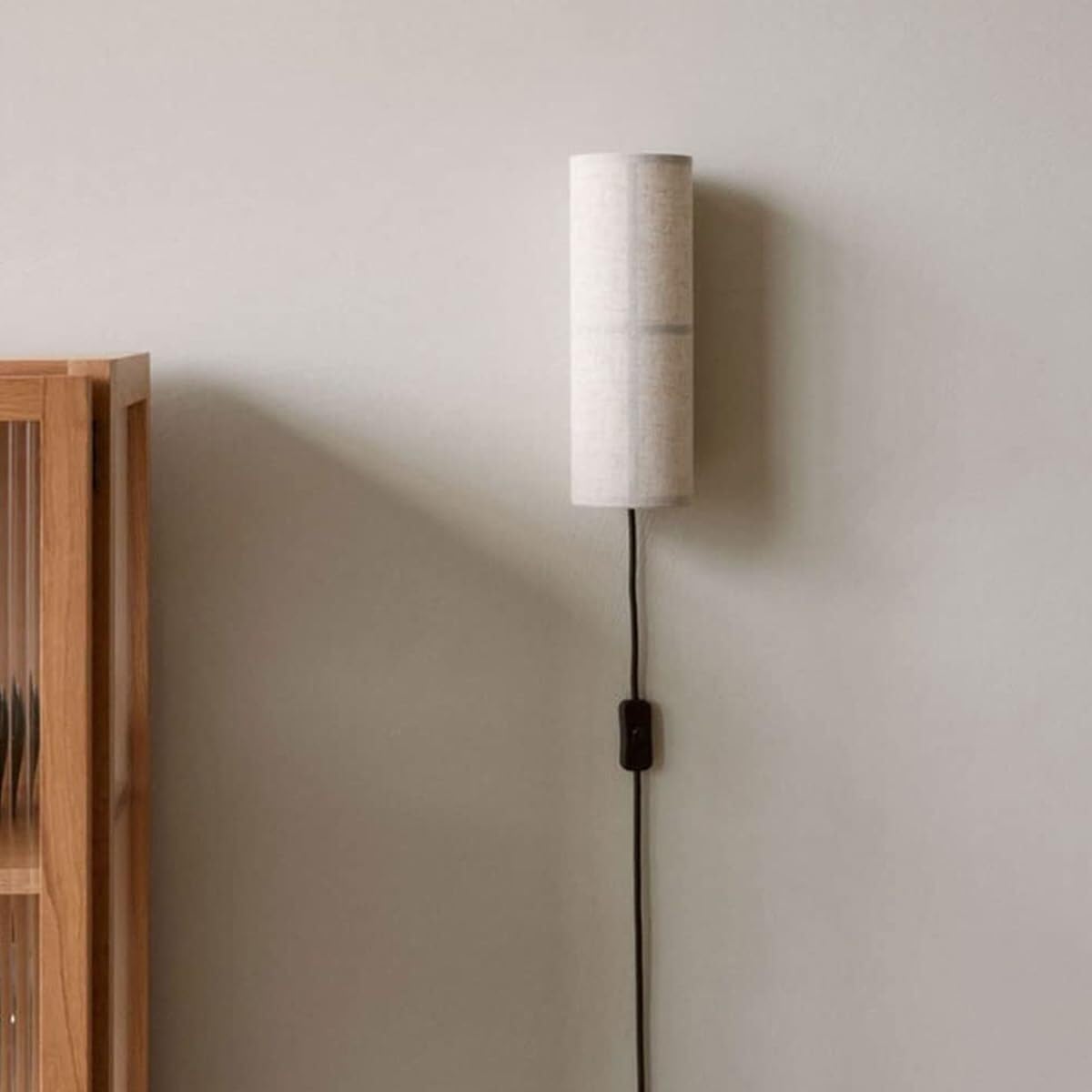 Modern Wabi-sabi Style Fabric Wall Light Nordic Minimalist Wall Lamp Indoor Plug-in Wall Sconces with Switch Soft Light Living Room Wall Mounted Lamp Fixtures for Bedroom Loft Warm Night Lamp