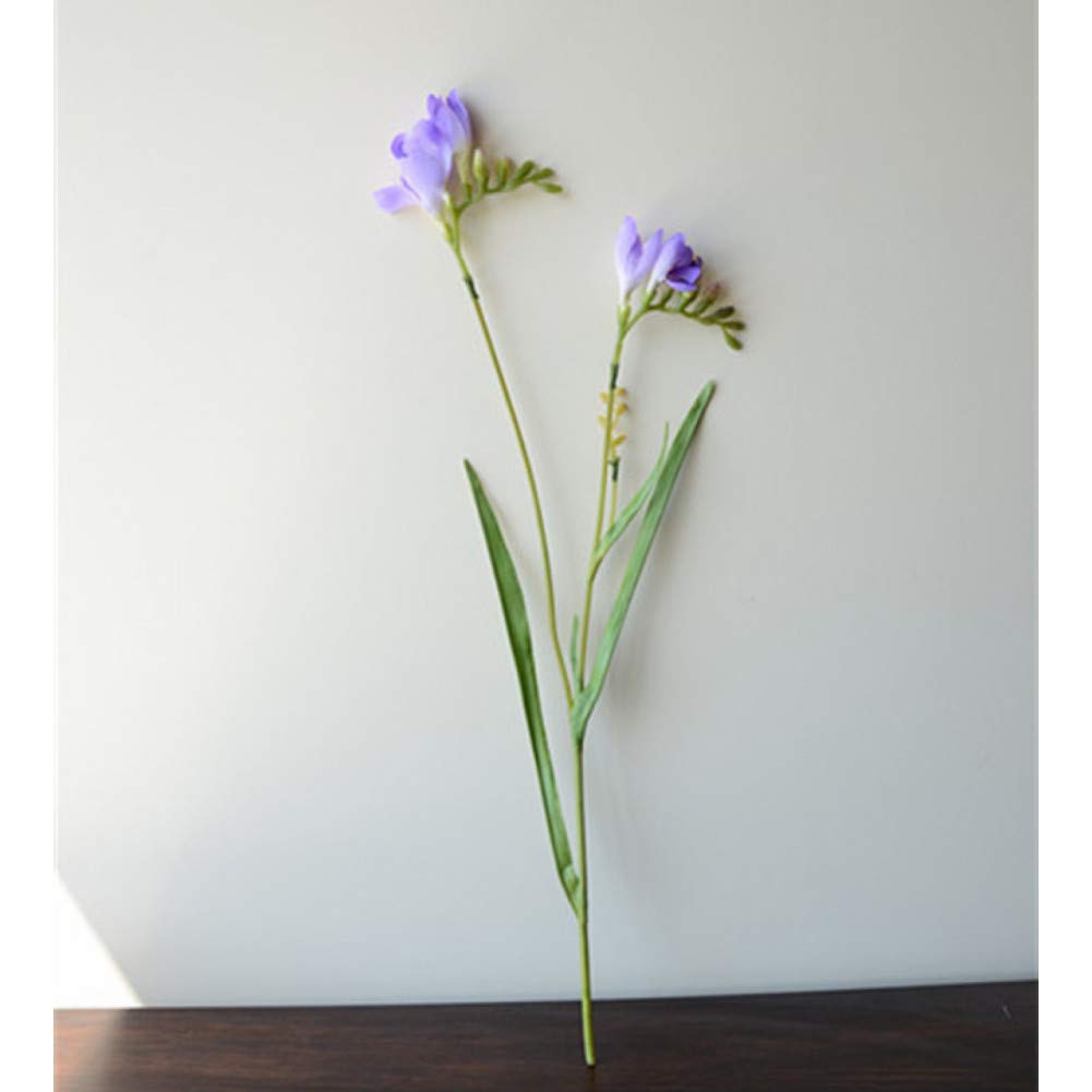 Maison vase jardin décoration facilitée grâce aux fleurs en soie durables