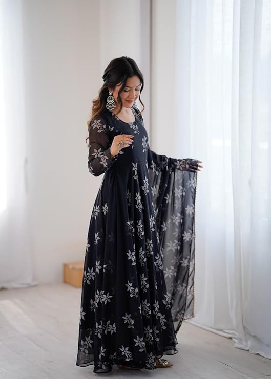 Ensemble kurta Georgette Anarkali coupe ajustée masquant les imperfections - 2