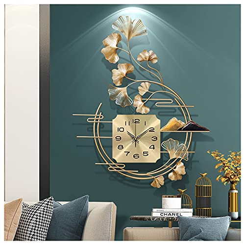 Horloge murale moderne dorée en relief 3D, une œuvre d'art en métal