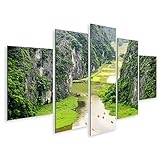 Toutes les images sont imprimées avec des encres écologiques à base d'eau de haute qualité et offrent un résultat de couleur fantastique avec des contrastes élevés. Naturel et sans solvant. Les images réelles attirent tous les regards sont une merveilleuse façon de créer vos pièces. Décorez votre salon, chambre à coucher, chambre d'enfant, cuisine, couloir, bureau ou bureau et créez votre propre ambiance de bien-être.