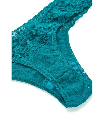 Image of hanky panky - Signature Lace Low Rise Thongs for Women | Lacy Lingerie Underwear | 3 or 5 pack