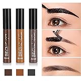 Textura suave y elástica, mancha el gel de cejas para hacerte atractiva.