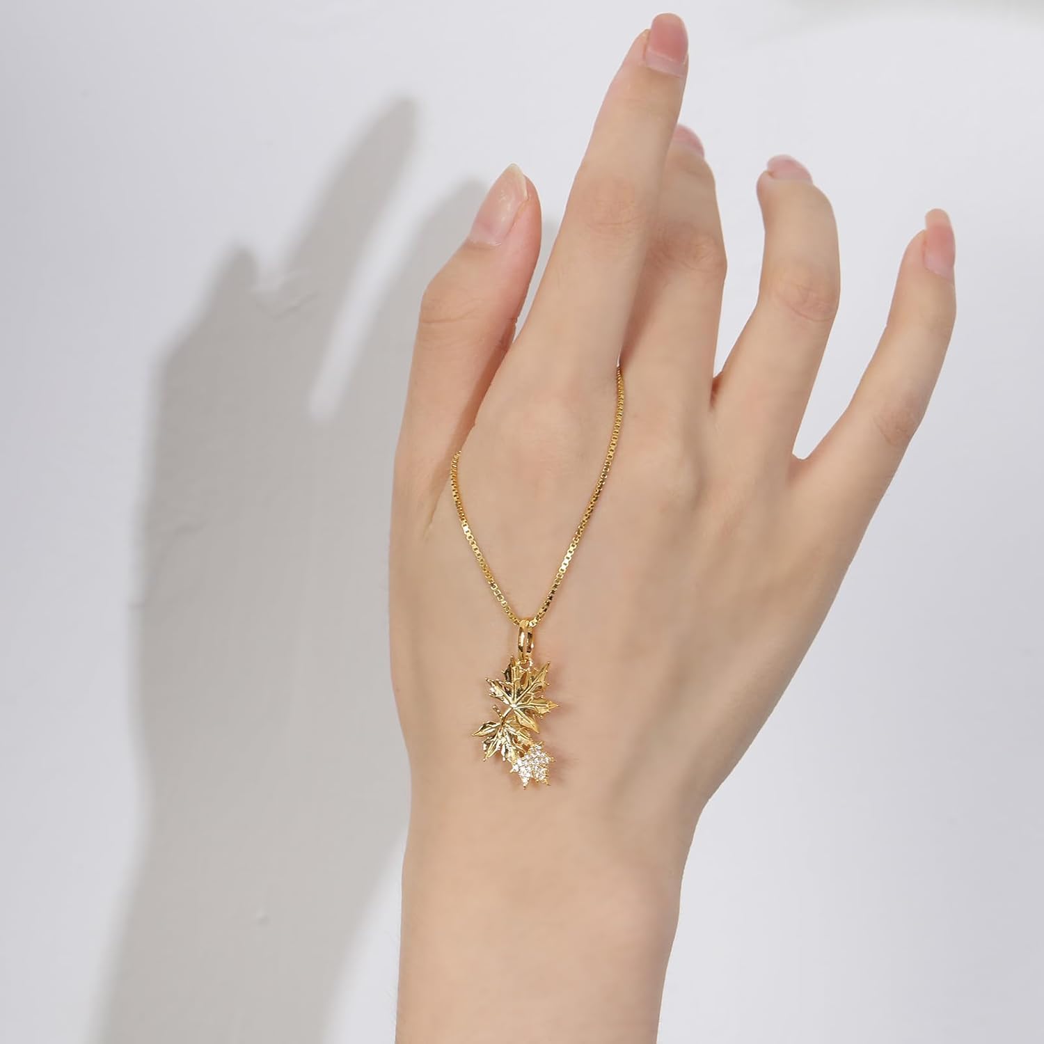 SA HEXISHIJIA Necklaces for Women 925 Sterling Silver Gold Necklace Maple Leaf Pendant Autumn Silver Jewelry Fall Leaf Cute Statement Gift