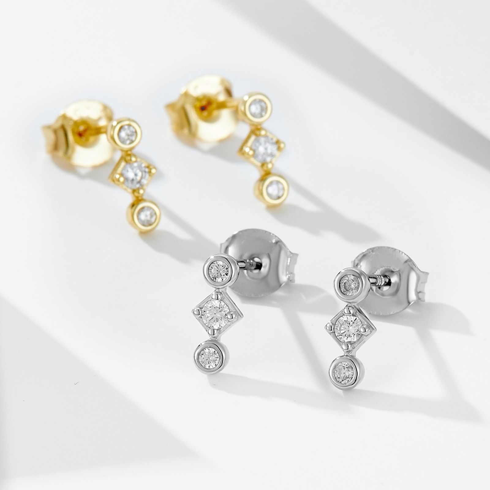 Pendientes de tuerca de oro amarillo para mujer, oro amarillo de 14 quilates, diseño simple de rombo redondo con moissanita, aretes de tuerca para cartílago de hélice para mujeres, esposa