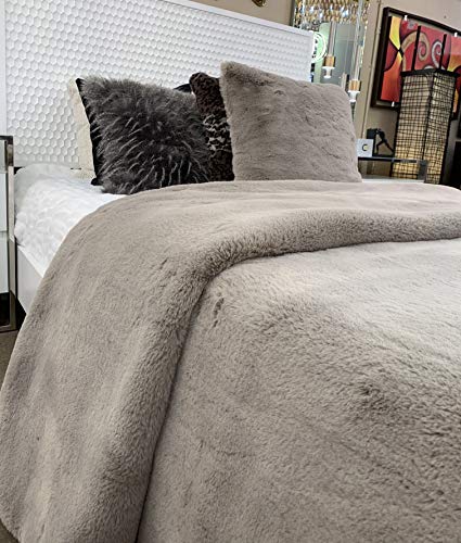 Modern Soft Luxury Chinchilla Feel Faux Fur Mocha Blanket/Quilt Animal Cruelty Free