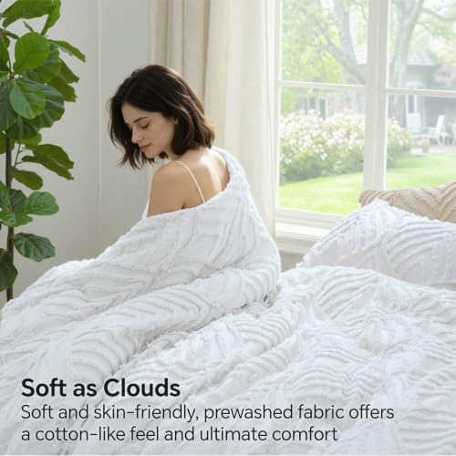 Image of BEDELITE Boho Comforter Set Queen - Tufted Boho Bedding Set, Bright White | Soft & Lightweight Comforter for All Seasons, Jacquard Farmhouse Bedding with 2 Pillowcases