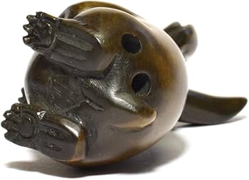 Amazon.co.jp: 根付 柘植 兎 黄楊 繊細彫刻 木製 ウサギ a1-8 : ホーム