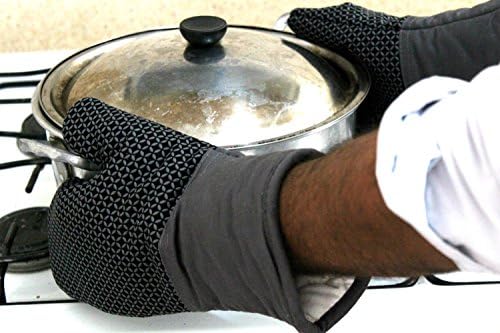 Immaculate Textiles - Premium Heat Resistant Oven Gloves/Mitts - Pack of 2 : Non-Slip Silicone Exterior (Grey)