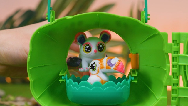 Amazon.com: Crayola Scribble Scrubbie Pets Safari Treehouse, Toy