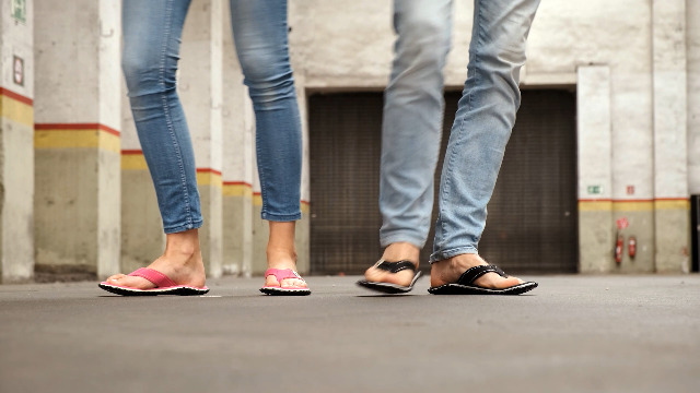 Gumbies Damen Flip Flops – Aus Recycelten Autoreifen, Mit Canvas-Baumwolle-Fußbett, Profilierte Sohle, Zehensteg, Pink Hibiscus, Größe 36