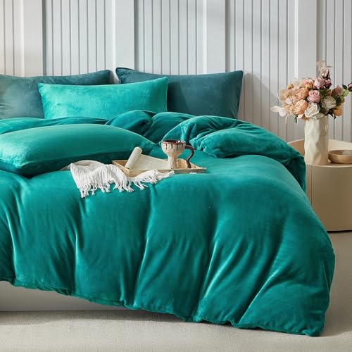 Image of WARMDERN Teal Blue Velvet Duvet Cover Set Oversized King Size, Luxury Milk Velvet Bedding Duvet Cover with Zipper Closure, 3pcs Ultra Soft Duvet Covers for All Seasons, 120 inch x 98 inch, Teal Blue