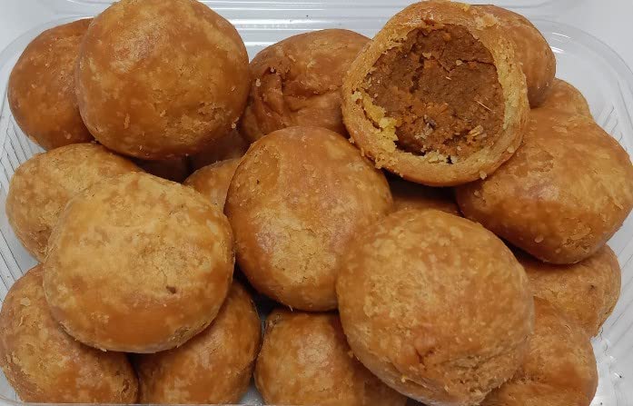Image of Yuvraj Dry kachori | Dal moth kachori marwari chatpata snacks 250 Gm pack