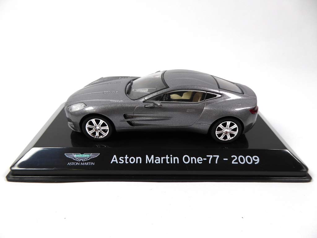 1/18 アストンマーチンONE77カスタム 希少車 シグネチャーシリーズ 1/18 アストンマーチン ONE-77 (ホワイト