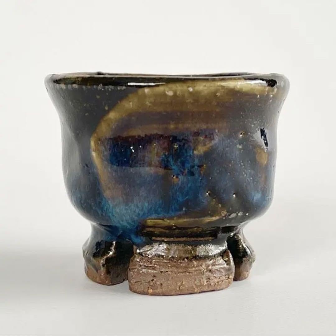 Amazon.co.jp: 萩焼 ぐい呑み お猪口 山根清玩作 青萩 割り高台 酒器