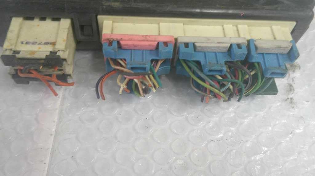 Body Control Module BCM Fits 04-05 Saturn L Series 22725982