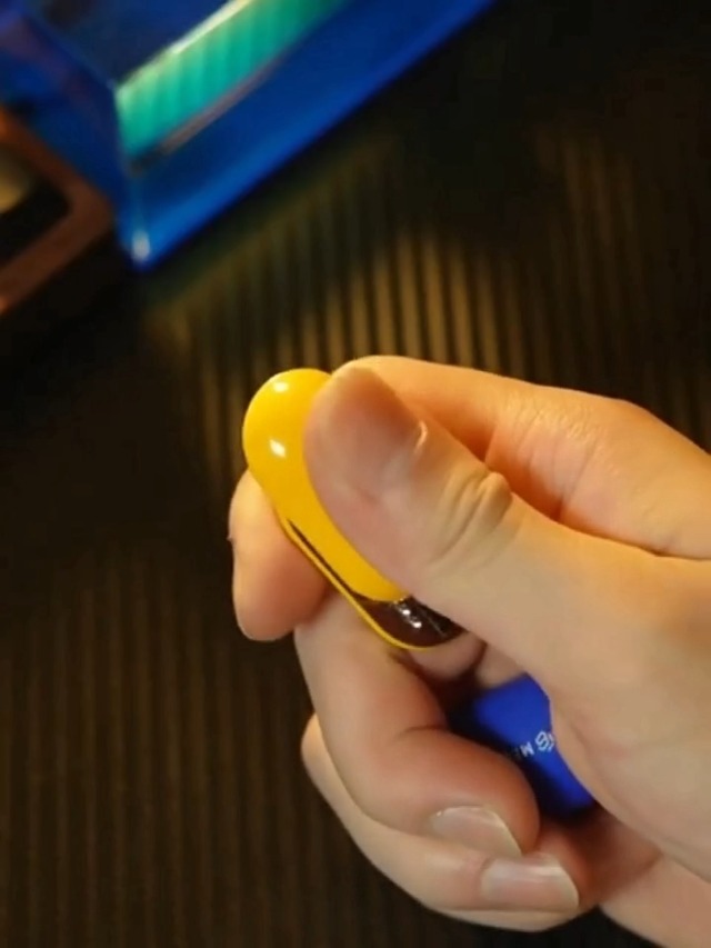 Amazon | メカニカルエッグ 金属製 フィジェットスライダー フィ