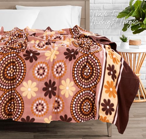 Image of VAS COLLECTIONS 300 TC All Season Solid /Plain /Printed Lightweight Polar Fleece Double Bed Blanket (230 x 230 cm, Brown, Pink & Yellow)