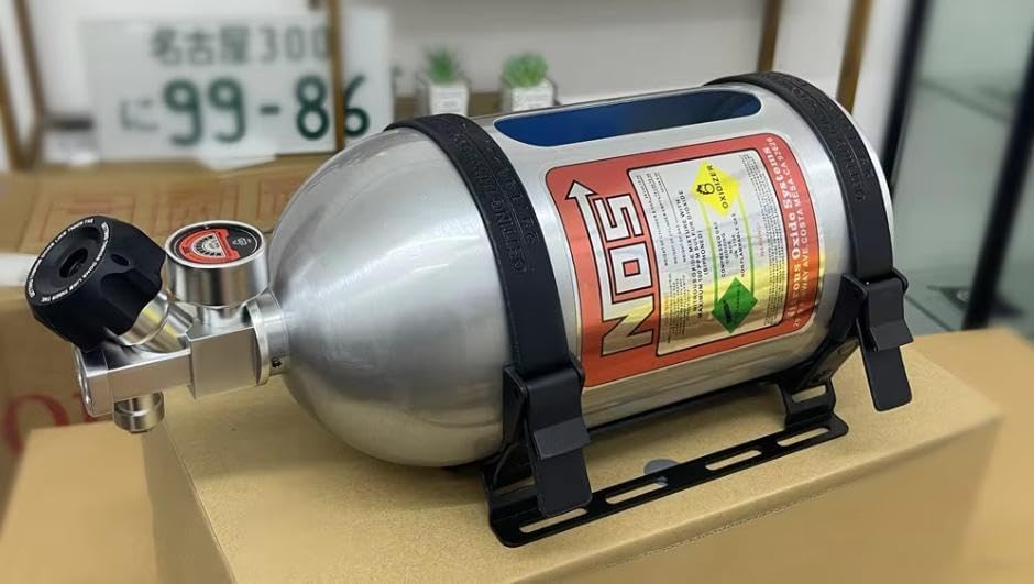 ワイスピ ニトロ タンク型ティッシュケース カーアクセサリー ワイスピ ニトロ タンク型ティッシュケース カーアクセサリー