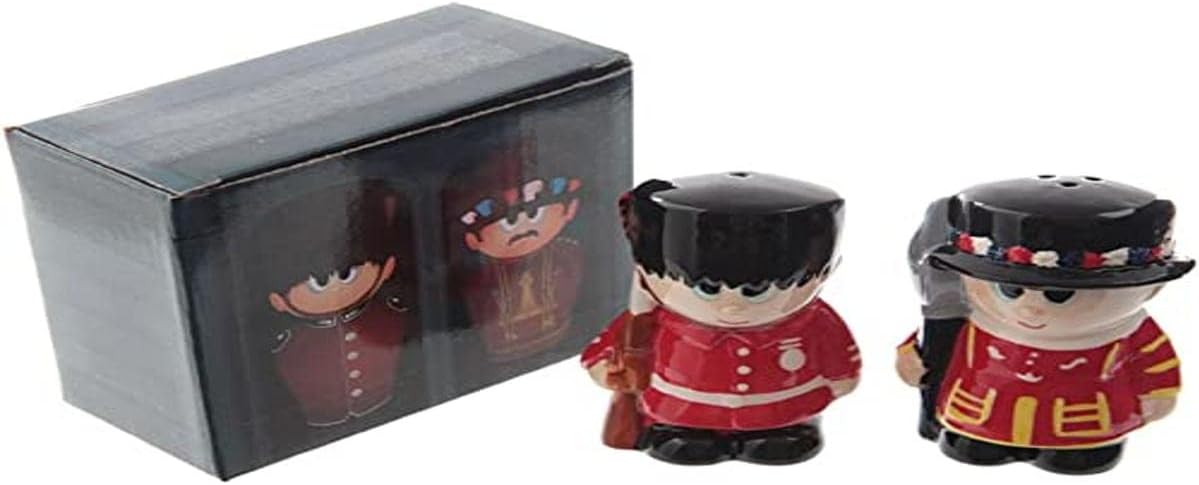 Novelty Beefeater And Guardsman Salt and Pepper Set, Multi-Colour