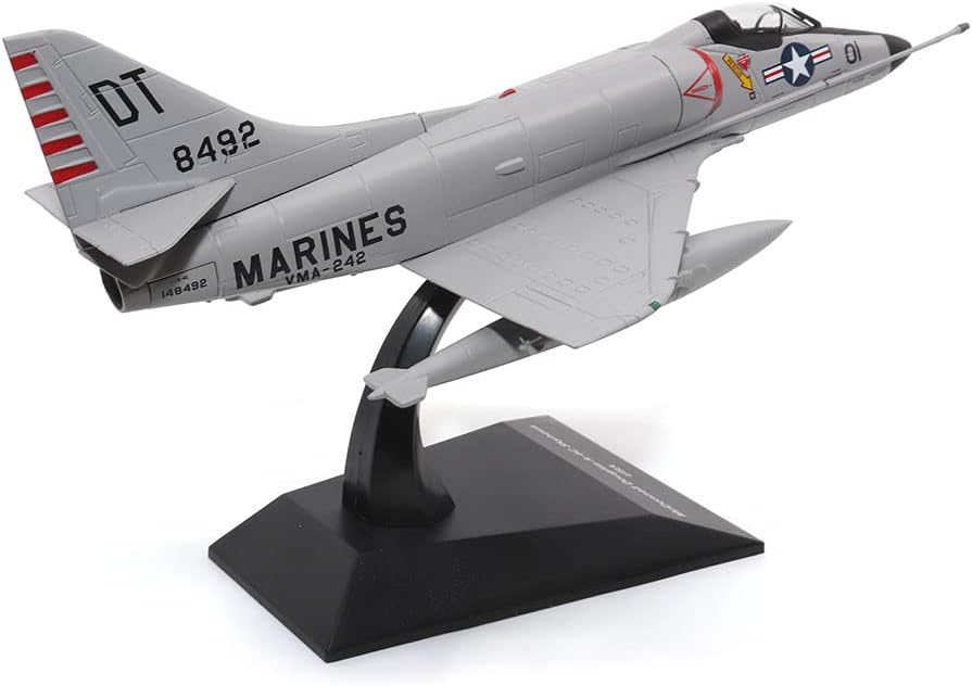 Motor city classics 1:72 Scale Military Diecast Collectible | Mcdonnell Douglas A-4C Skyhawk | Militaria Diecast Model 27291-56