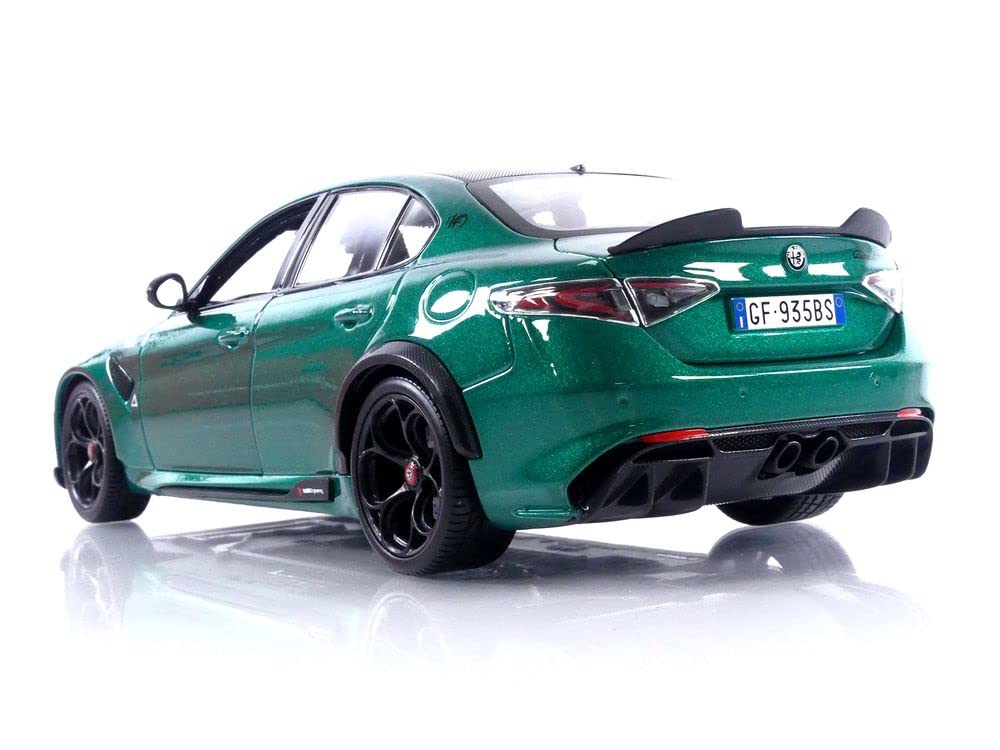 Burago, Alfa Romeo Giulia GTA 2020 Green - 1:18