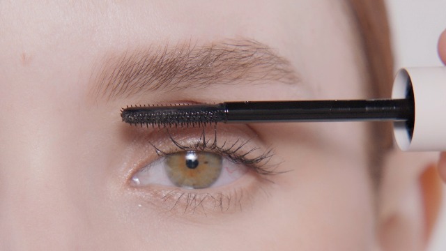 Image of Anastasia Beverly Hills - Brow Powder Duo Dual-Shade Fill & Define | Dual-Shade Customization, Buildable High-Pigment Formula, Velvety Seamless Blending, On-The-Go Precision.