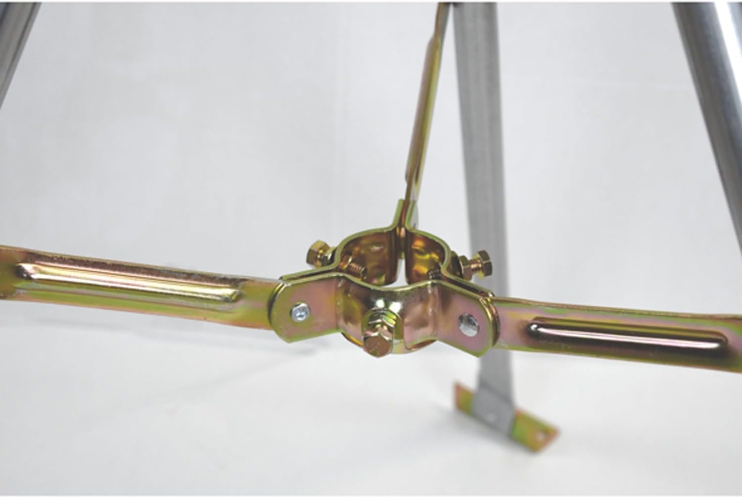 Winegard SW-0010 Tripod Mount for Antenna, One Size
